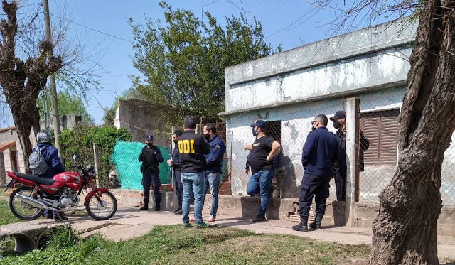 Asesinato de chofer en Ruta 9: Allanamientos en Río Tala con aprehendidos y secuestro de armas