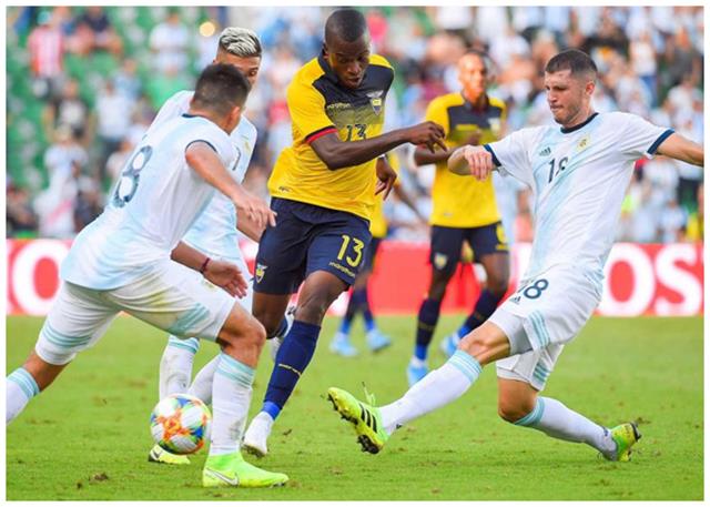 ¿Qué pantallas transmitirán el partido entre Argentina y Ecuador?