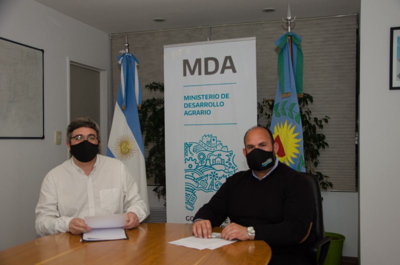 El intendente Esteban Sanzio se reunió el ministro de desarrollo agrario Javier Rodríguez para impulsar la producción local