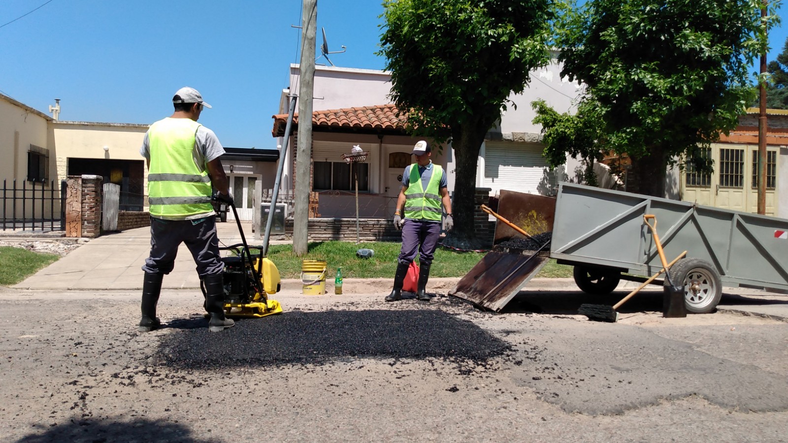 Se realizan trabajos de arreglo en varios puntos de la ciudad