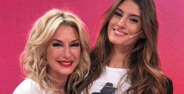 Lola Latorre: su familia niega que haya concurrido a una fiesta clandestina