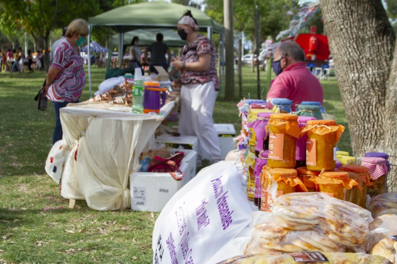 Se llevo adelante la Feria de Emprendedores en la Rotonda