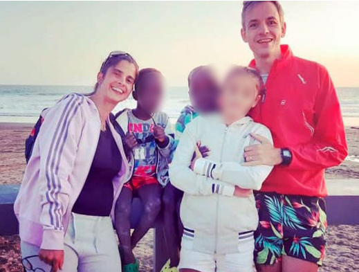 Misterio por el abandono de los mellizos africanos de 6 años en Bahía Blanca: quiénes son los padres y qué delitos se investigan