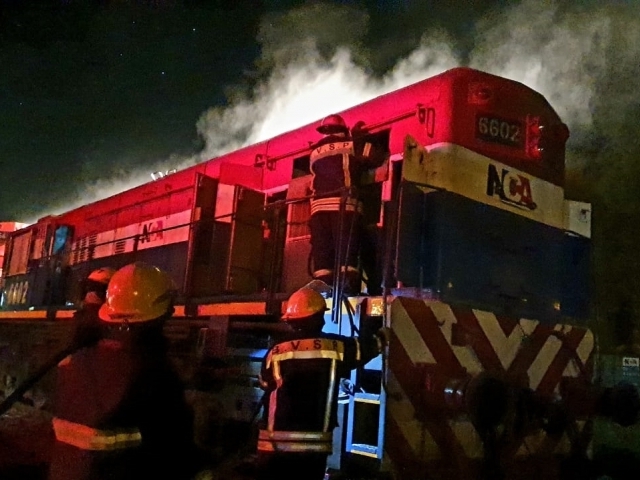 San Pedro: Se incendió una locomotora en la estación de trenes
