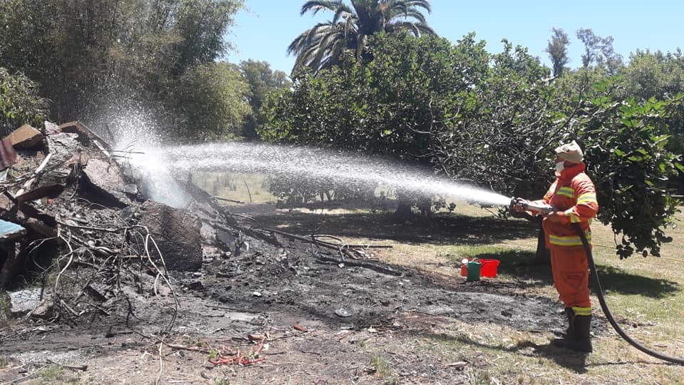 Bomberos: Incendio forestal en Cossi y Perito Moreno