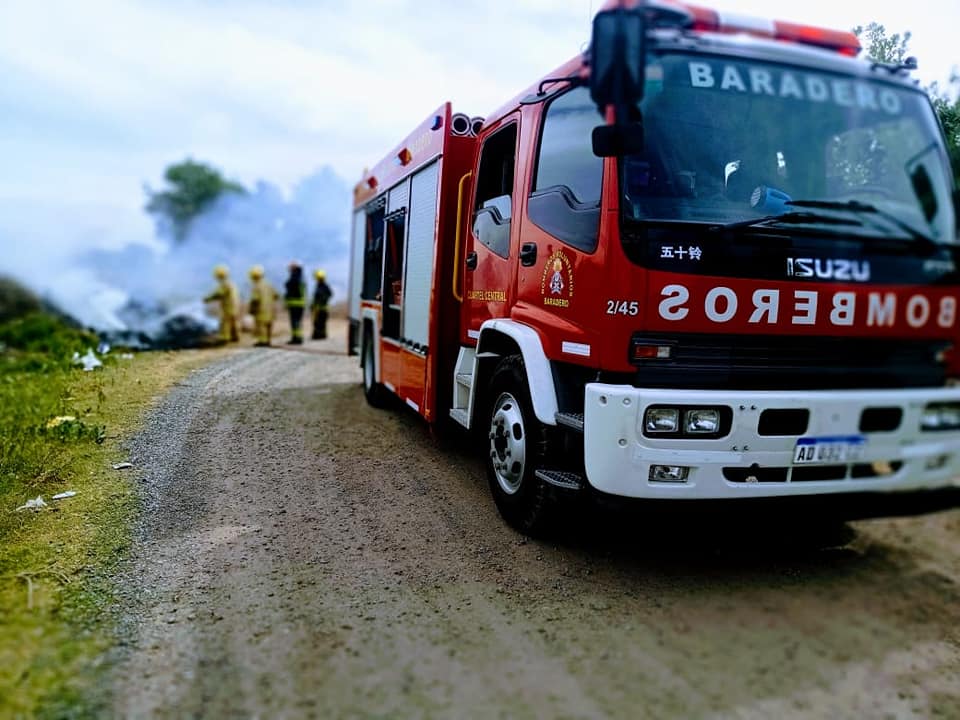 Bomberos: Incendio de cubiertas