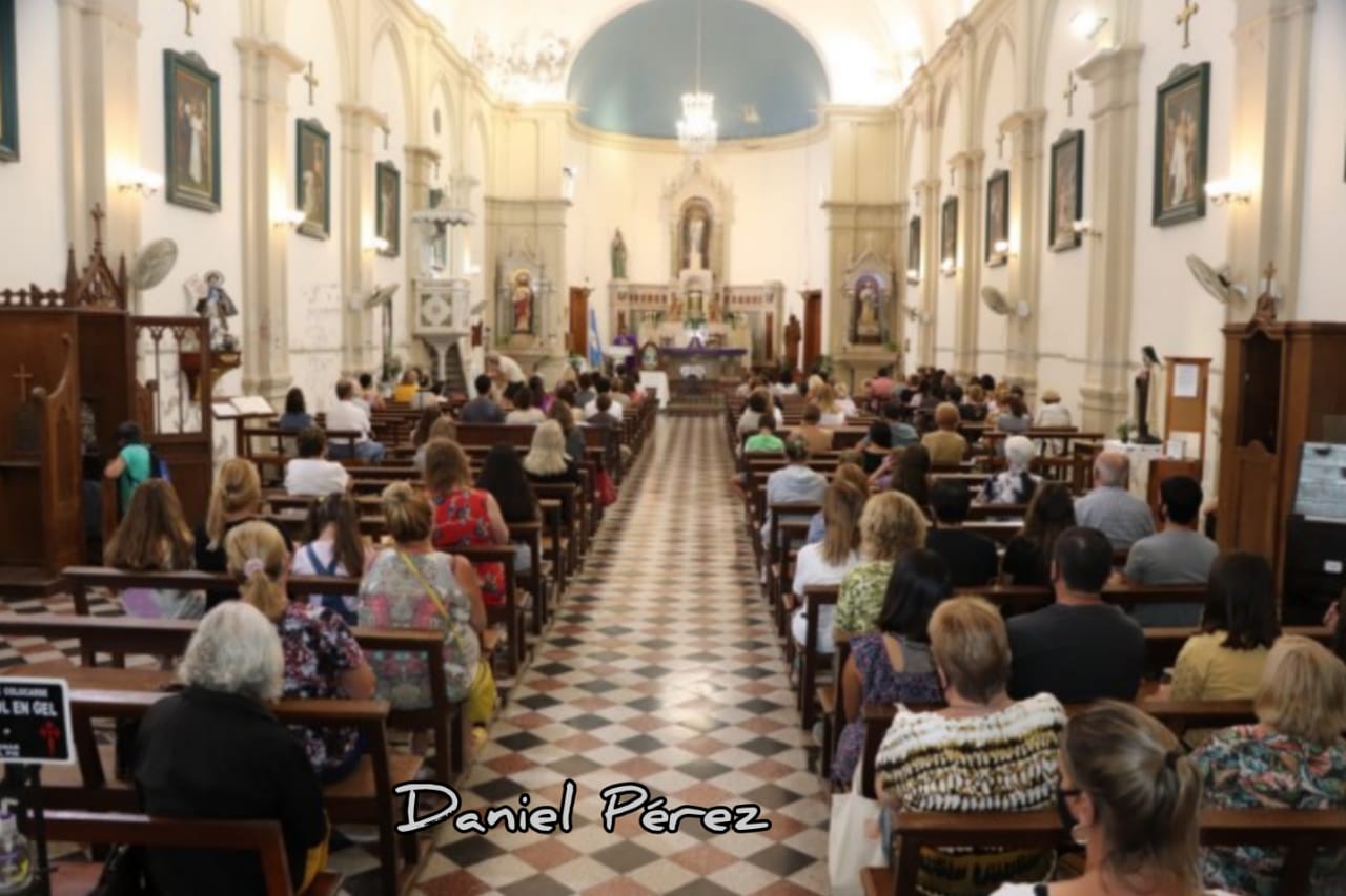 Comienzo de la Cuaresma. La Parroquia Santiago Apóstol llevó a cabo la Celebración de la Misa miércoles de Ceniza