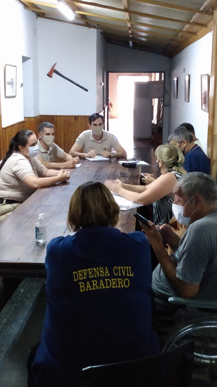 #Ambiente | El municipio y las fuerzas de seguridad se reunieron para formar el comando de incidentes de incendio en la zona de Isla