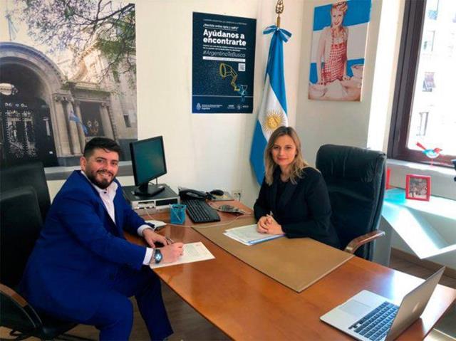 Diego Junior recibió la nacionalidad argentina
