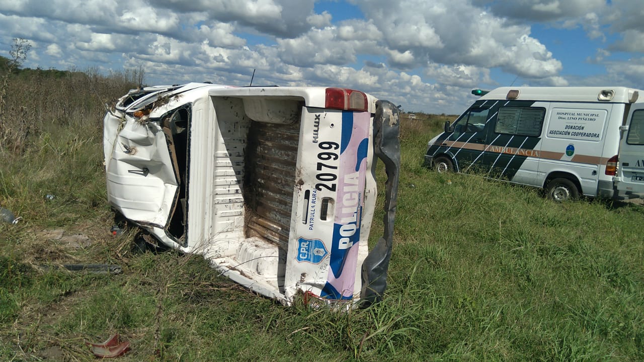 Policiales. Accidente en Ruta 41 terminó con un patrullero volcado