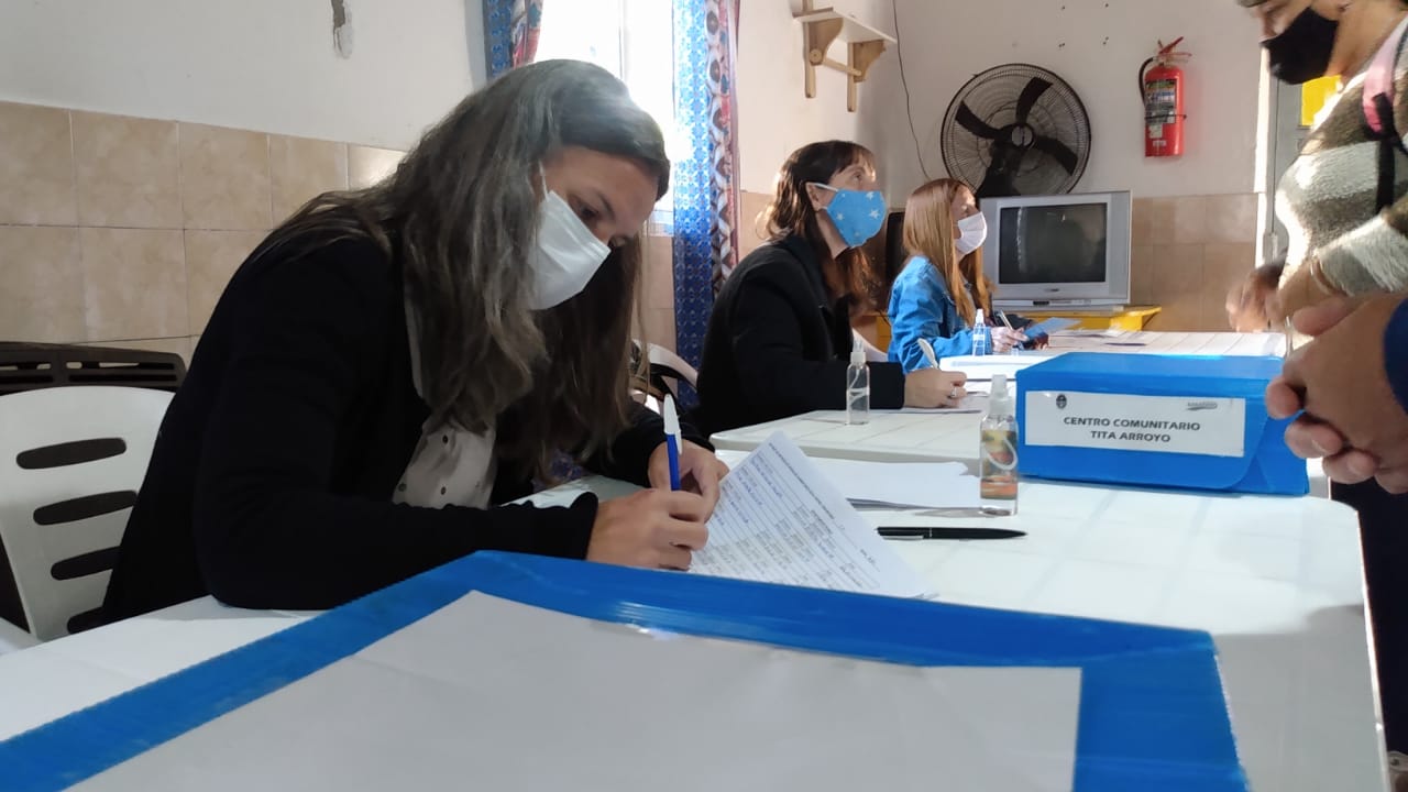 Se realizó la entrega de módulos de alimentos en diferentes Centros Comunitarios de la ciudad