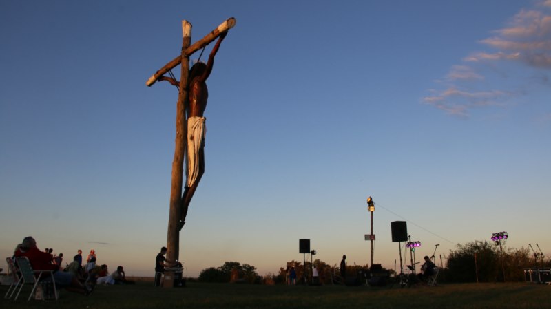 Música clásica a los pies del Cristo de la Hermandad