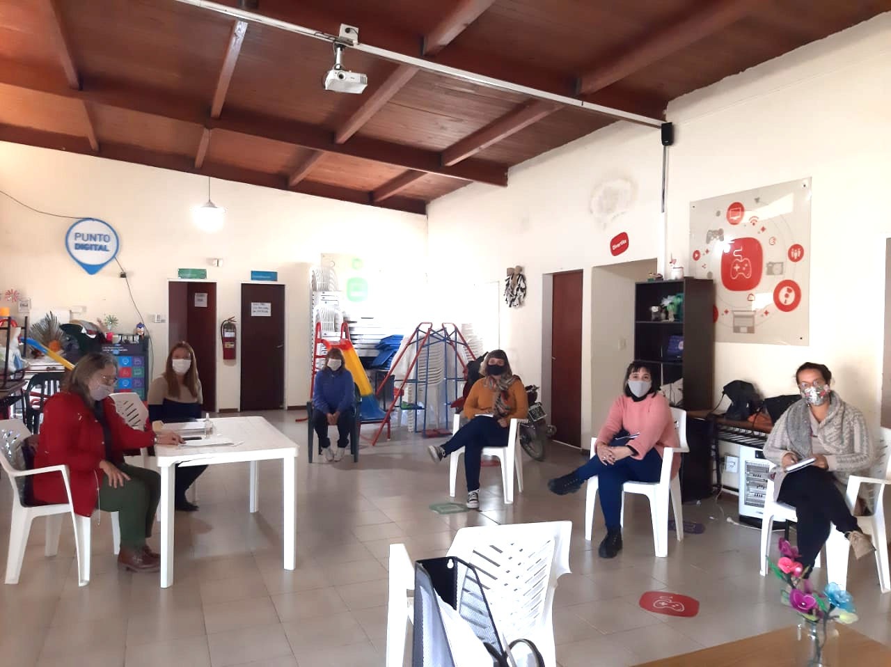 #EsConTodos | La secretaria de desarrollo humano mantuvo una reunión con el equipo de operadores de calle para delinear futuras acciones de abordaje territorial