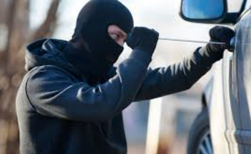 Policiales: Ladrones de autopartes se llevaron baterias y una rueda