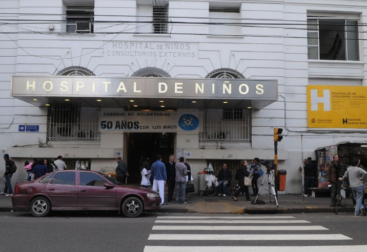 Los 25 médicos y enfermeros contagiados de Covid en el Hospital Gutiérrez tenían las dos dosis de la Sputnik V: cómo se explica esto