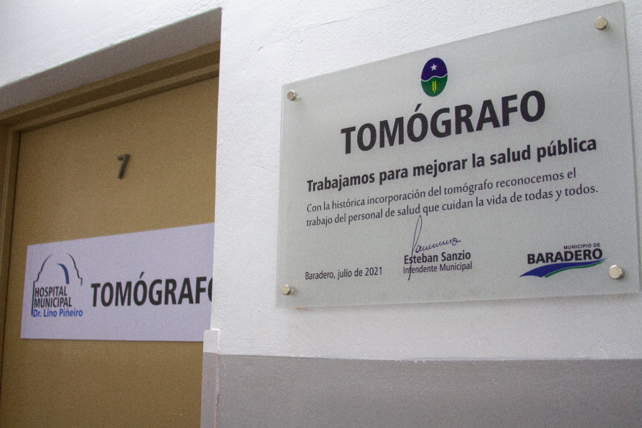 #TrabajamosParaCuidarte | El intendente inauguró el tomógrafo en el Hospital Municipal “Dr. Lino Piñeiro”