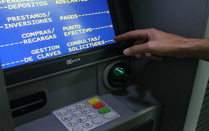 Policiales: Denunció una estafa en su cuenta del banco