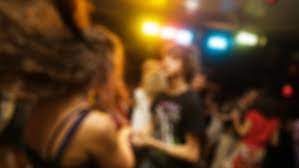 Policiales: Desbaratan una fiesta clandestina con 50 personas