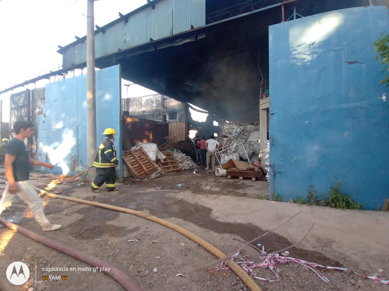 Bomberos: Colaboración en el incendio de un galpón en San Pedro
