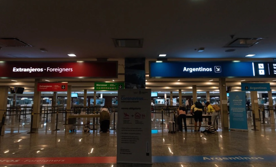 El Gobierno dispuso una cuarentena obligatoria para las personas que lleguen desde África