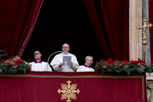 El papa Francisco aconsejó a las familias no aislarse con el teléfono móvil: “Hay que luchar contra la dictadura del yo”