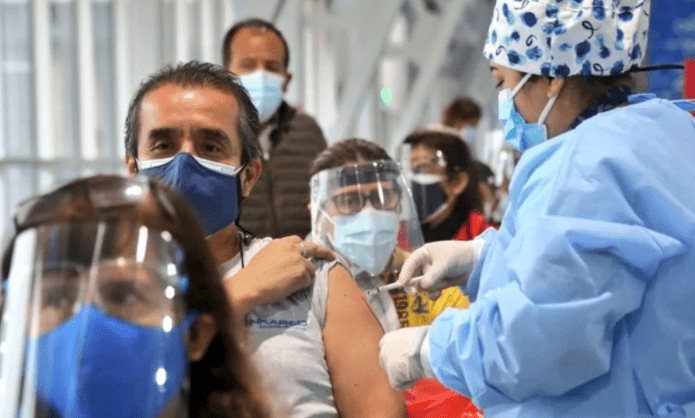 Minsa: Se está evaluando aplicar una cuarta dosis de la vacuna contra la COVID-19