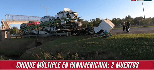 Un camión se llevó puesto un puente peatonal en Panamericana y mató a dos personas