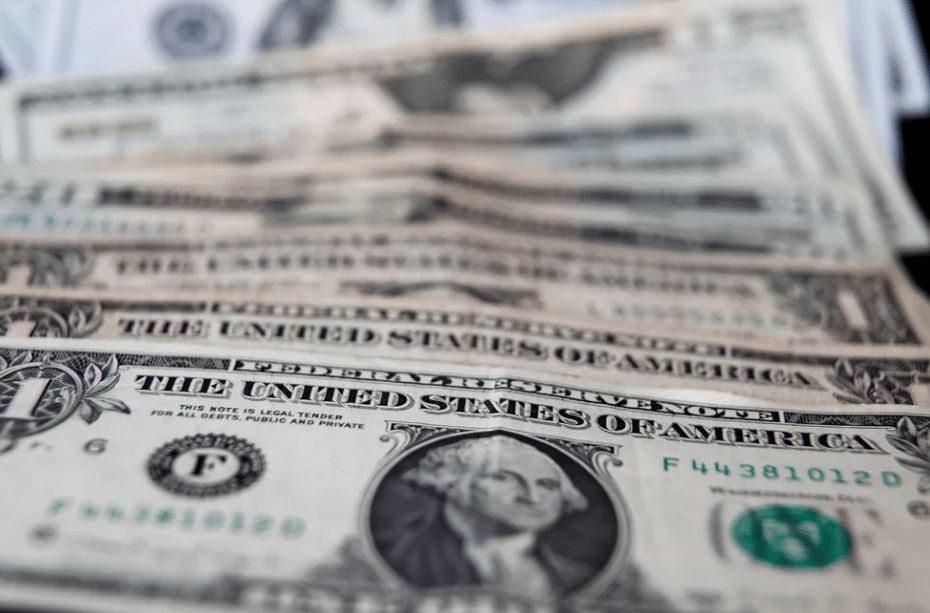 Dólar hoy: la cotización libre subió a $219,50 y anotó un nuevo récord