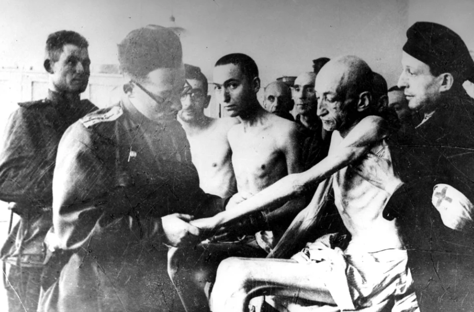 La liberación de Auschwitz: 600 cadáveres sin enterrar, hedor insoportable y prisioneros convertidos en espectros