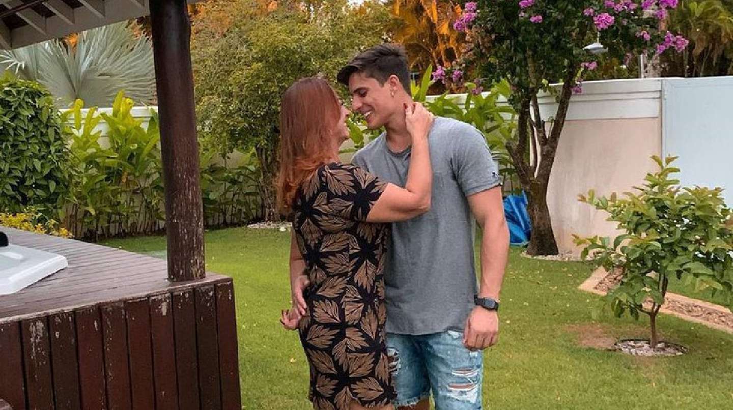 La madre de Neymar huyó de su departamento tras ser atacada por su novio de 23 años