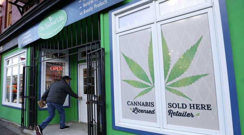 Canadá prohibió la compra de marihuana a quienes no estén vacunados y se cuadruplicó la vacunación