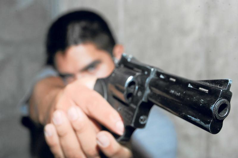 Tentativa de homicidio y tenencia de drogas con fines comerciales