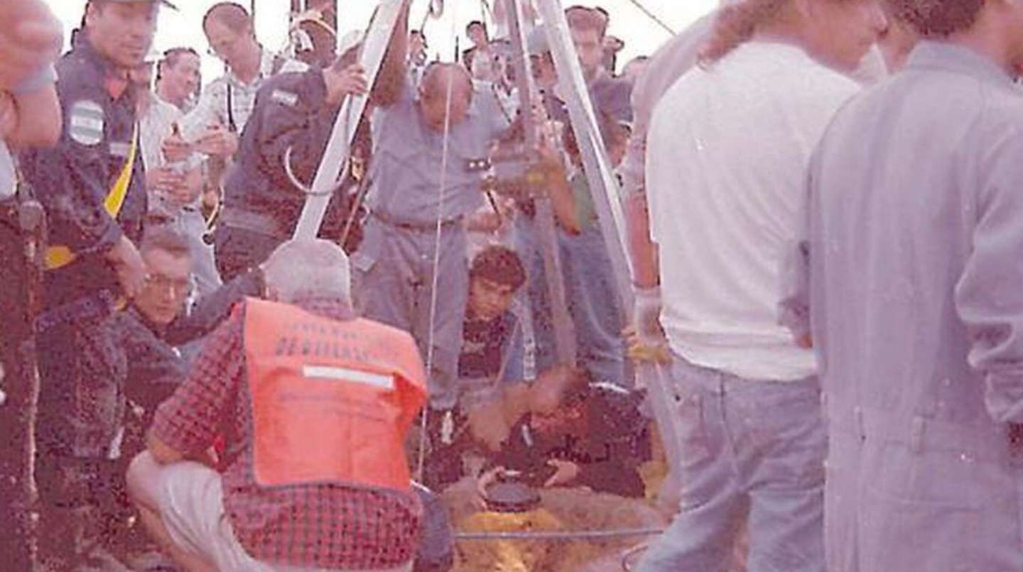 Caminaba con su mamá y cayó a un pozo en San Nicolás: el otro caso Rayan que conmovió a la Argentina