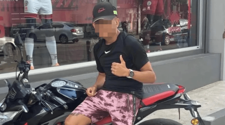 El padre comisario de un adolescente denunciado por abusar de una compañera atacó a la familia de la víctima