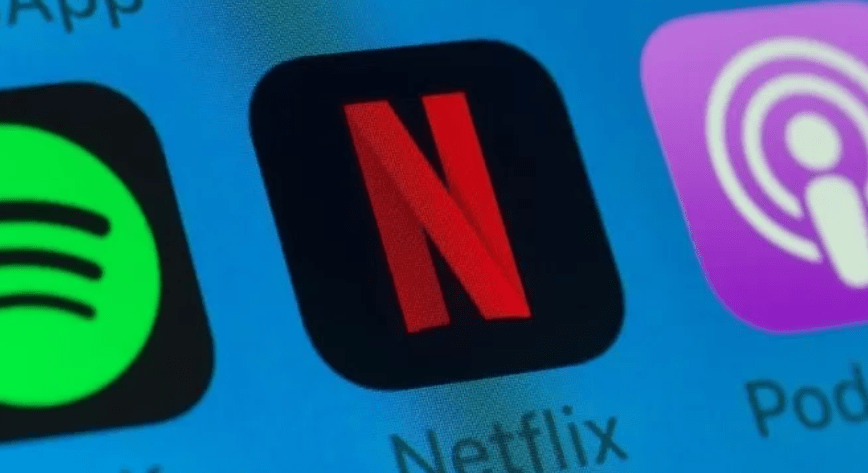 Netflix cobrará por el uso de la plataforma fuera del hogar