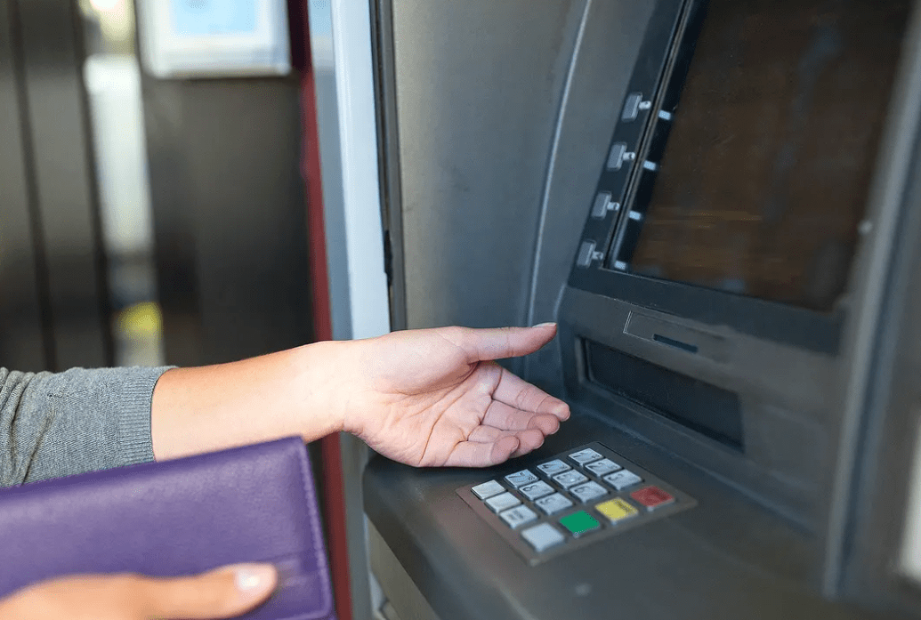 Le robaron la titularidad del celular, pidieron un crédito por home banking y ahora tiene una deuda millonaria