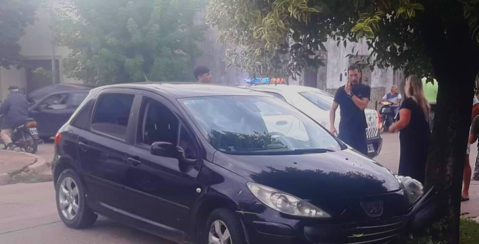 Accidente de tránsito: sin lesionados, le secuestran el auto por falta de documentación.