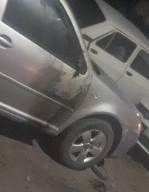 Se incendió un auto, el encargado del taller, sospecha fue intencional
