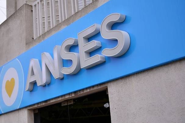 ANSES COMIENZA A PAGAR EL BONO DE 6000 PESOS PARA JUBILADOS Y PENSIONADOS