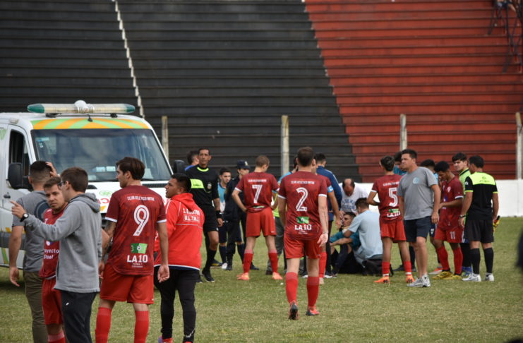 Apertura para Primera A: un jugador de Sportivo sufrió una grave lesión tras chocar su cabeza contra la de un rival