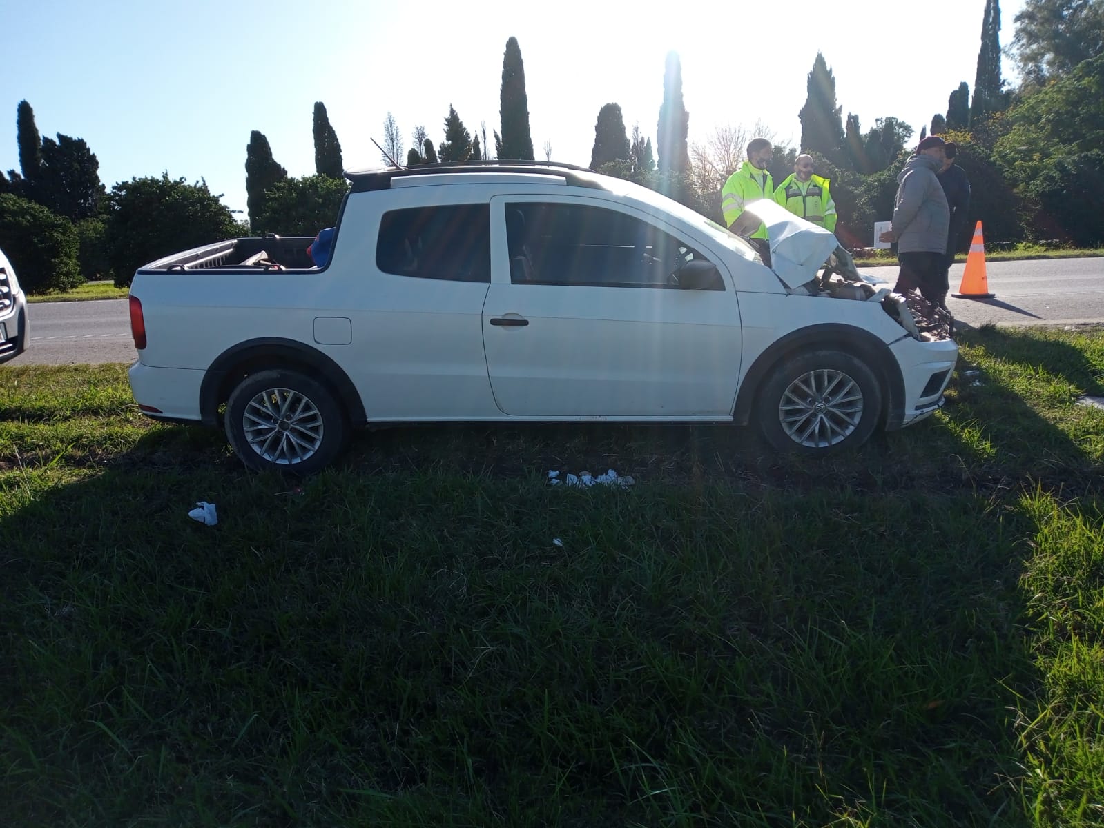 En ruta 9, un camión no advirtió que chocó al auto.