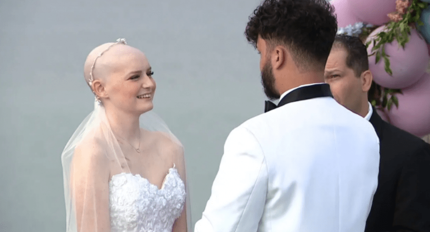 Adolescente con cáncer terminal cumplió su último deseo: Conocé la historia del casamiento más “alegre y difícil”