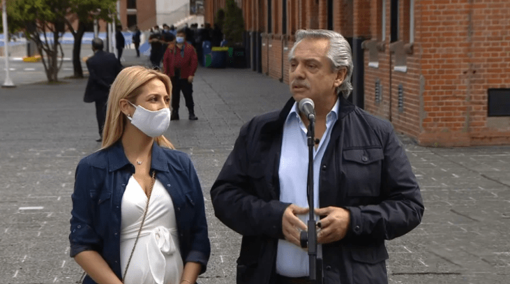 La Primera Dama, Fabiola Yañez, confirmó donde dará a luz a su hijo