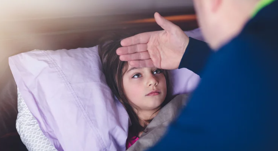 The Lancet publicó un estudio que vincula la hepatitis aguda grave en niños con el coronavirus