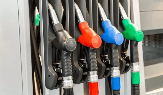 Shell y Axion aumentaron un 11% promedio el precios de la nafta y el gasoil