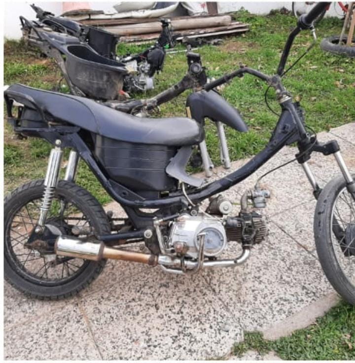 Detuvieron a una persona que andaba en una moto sin dominio