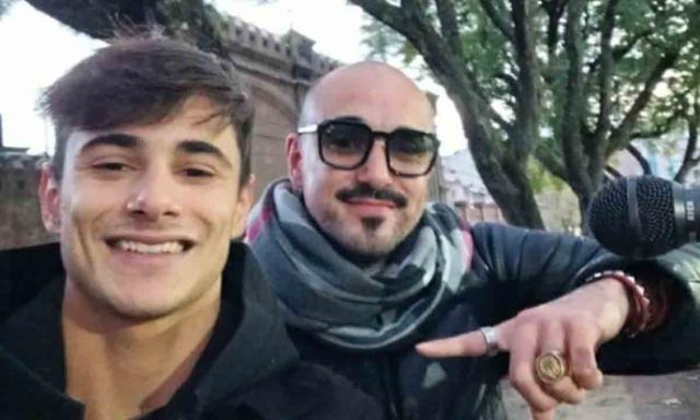 El gesto de Abel Pintos que sorprendió a un cantante callejero