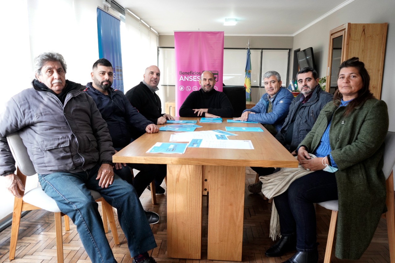 El intendente firmó un convenio para que más comerciantes se adhieran a los beneficios de ANSES