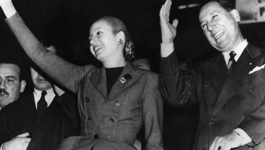 Las últimas horas de Eva Perón: pesaba 37 kilos, sabía que se moría y pidió brillo transparente en las uñas