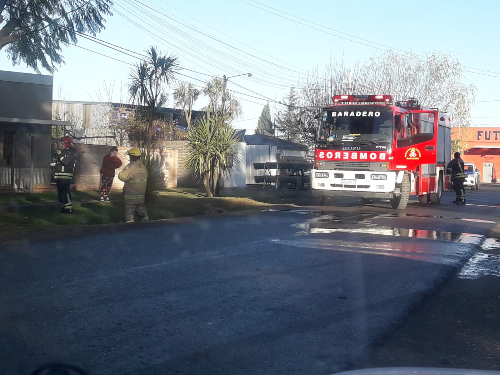 Incendio de Vehículo en la vía publica